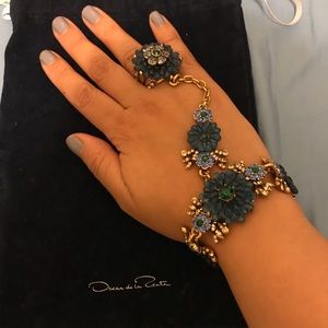 Connecting ring with bracelet